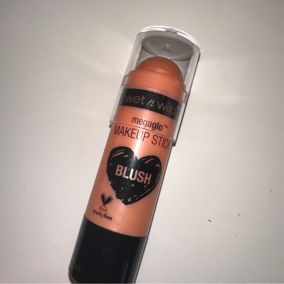 (3 for $15) Wet n wild megaglo blush stick - Picture 2 of 4